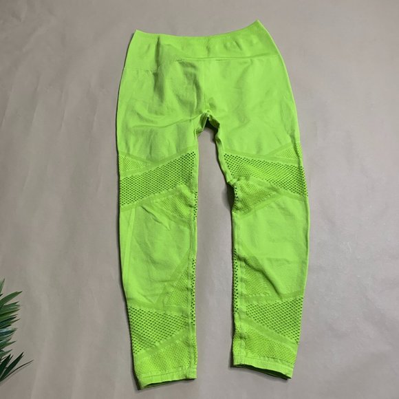 Women's Fabletics Leggings and Crop Top Set - Size Small - Picture 9 of 11